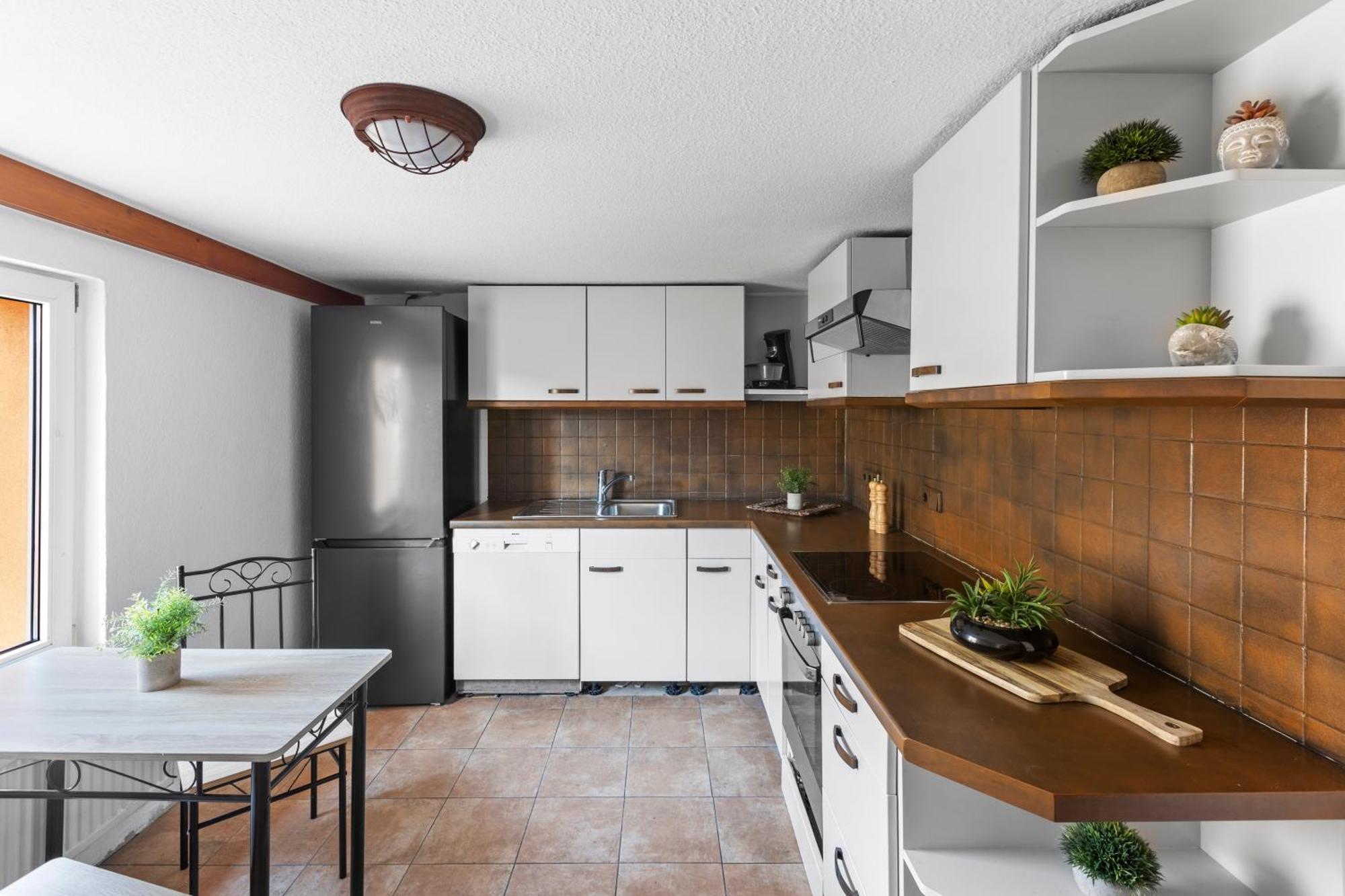 Sabina Monteurwohnung I 75 Zoll Tv I Kueche I Bad I Backofen I Trebbin Exteriér fotografie